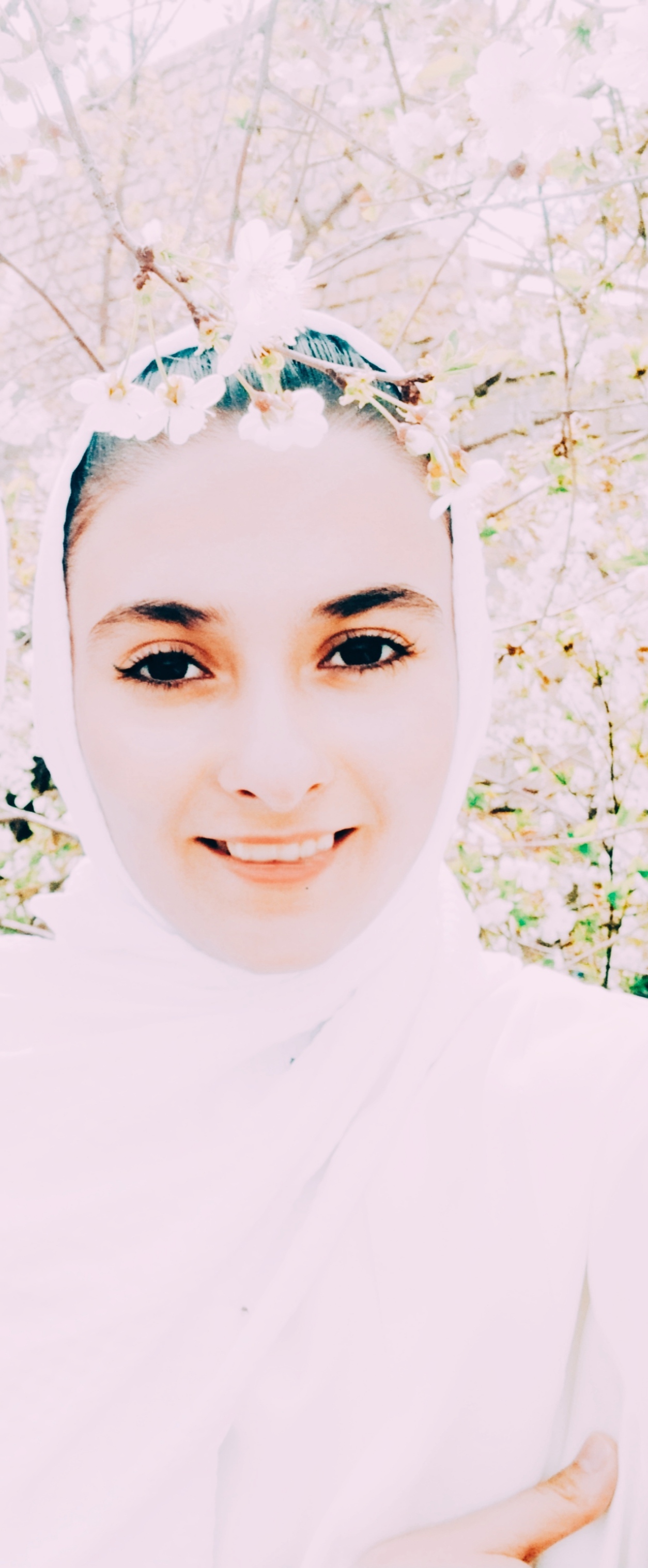 سحر  واحدیان