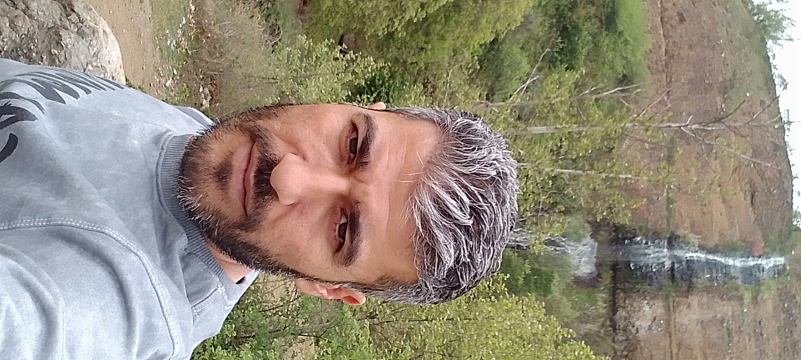 یاشار مشکاتی