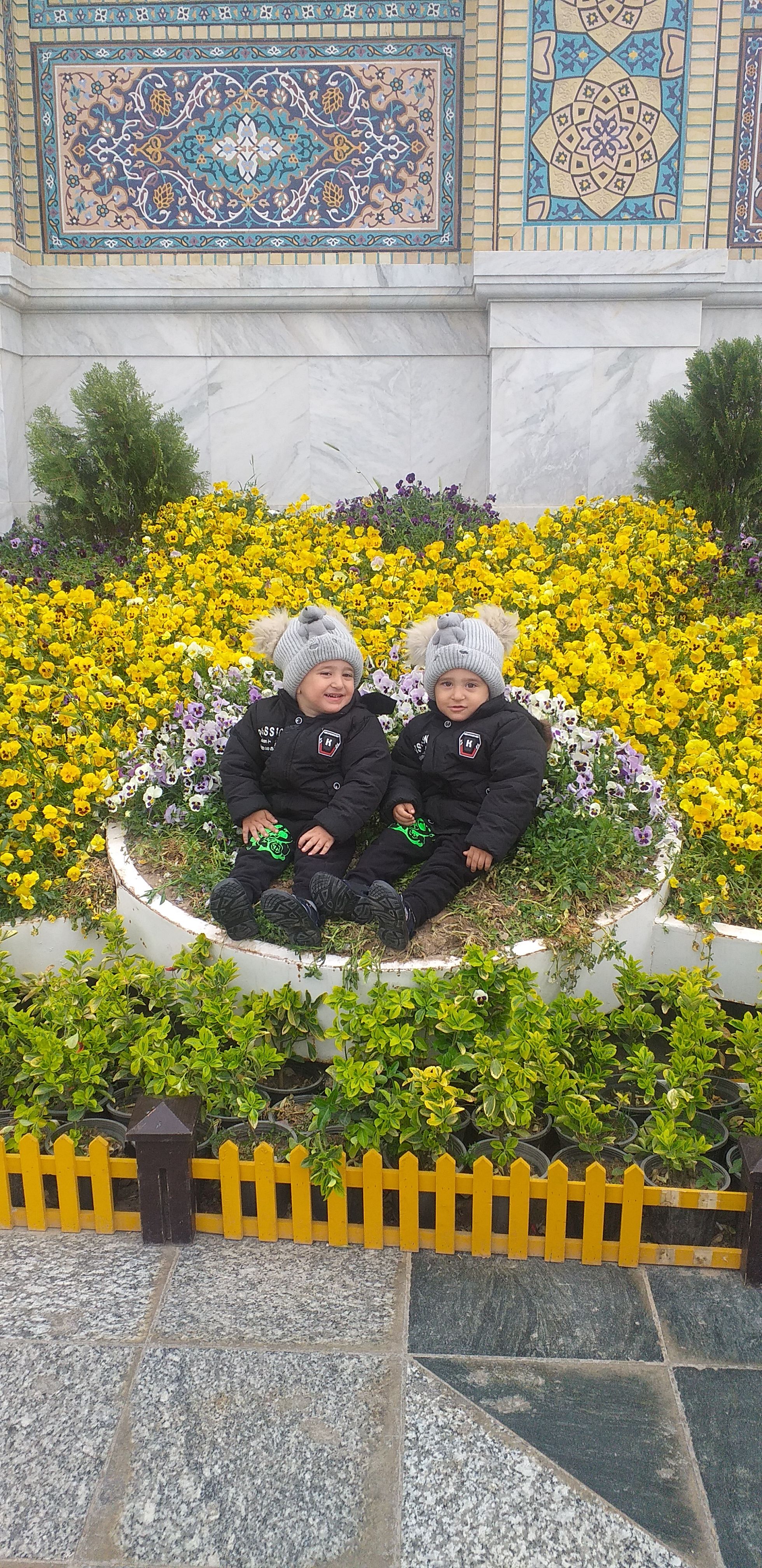 آریا روزخیزان