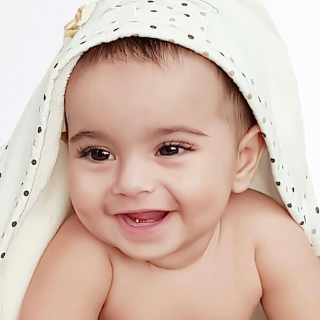 زهرا آذرکیش