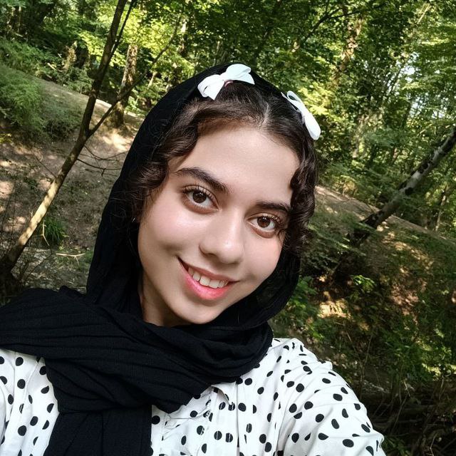 فاطمه آزادواری