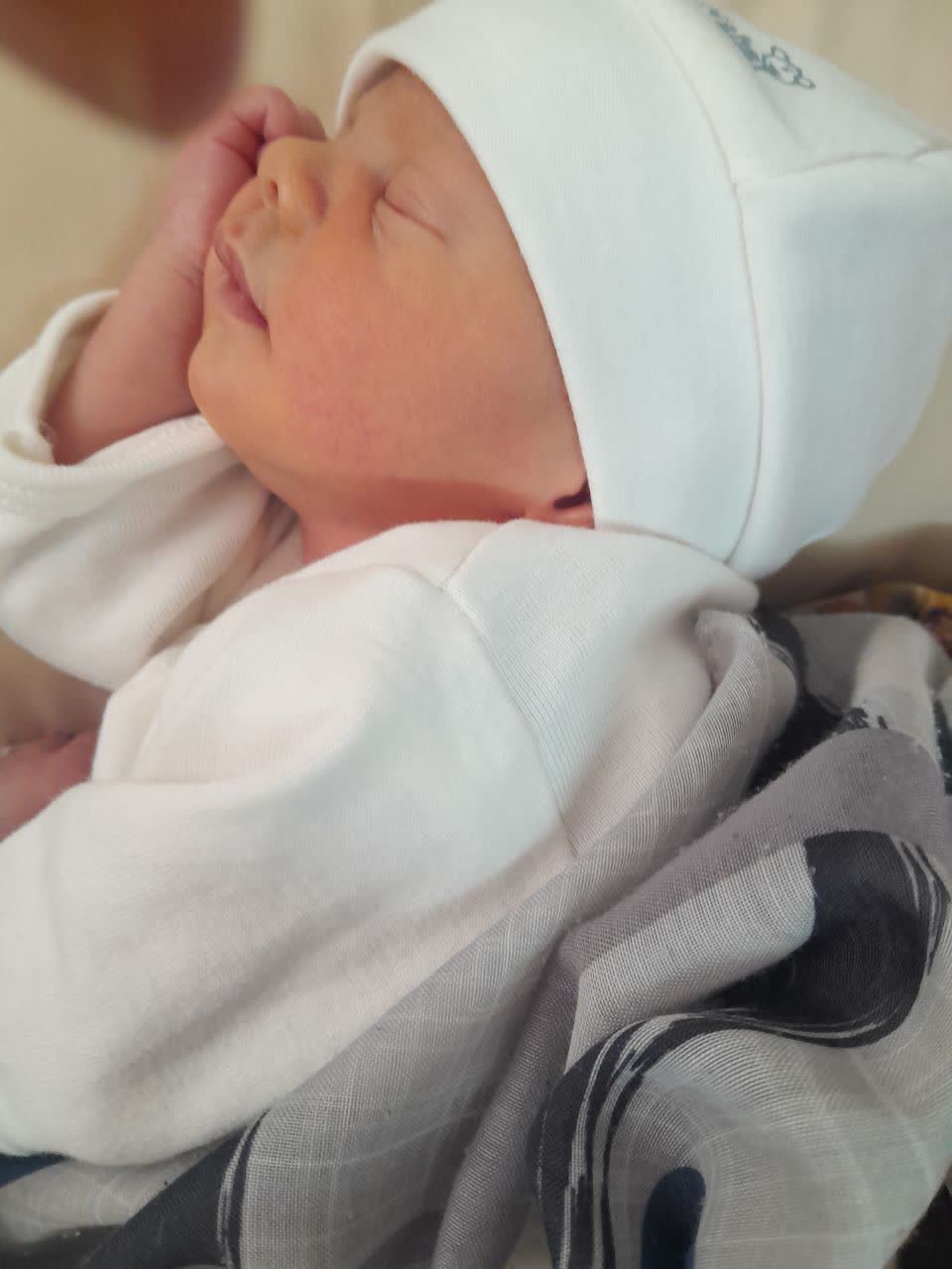 رستا امیدفر