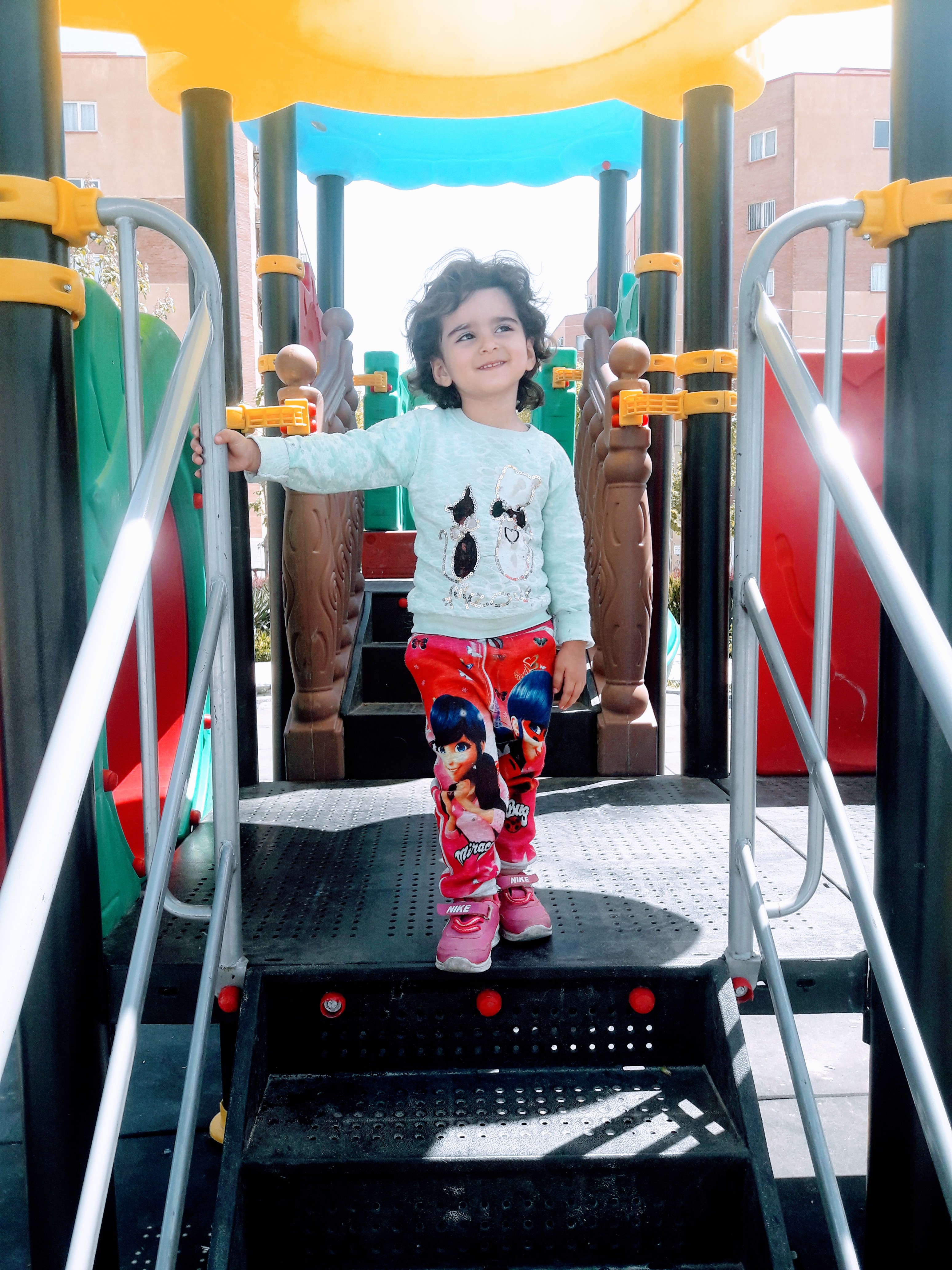 هیلدا کریمی